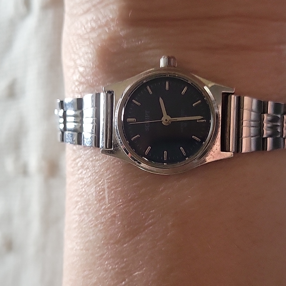 5 For 25.00/Ladies Watch,Stainless Steel, Nice! EUC,needs battery